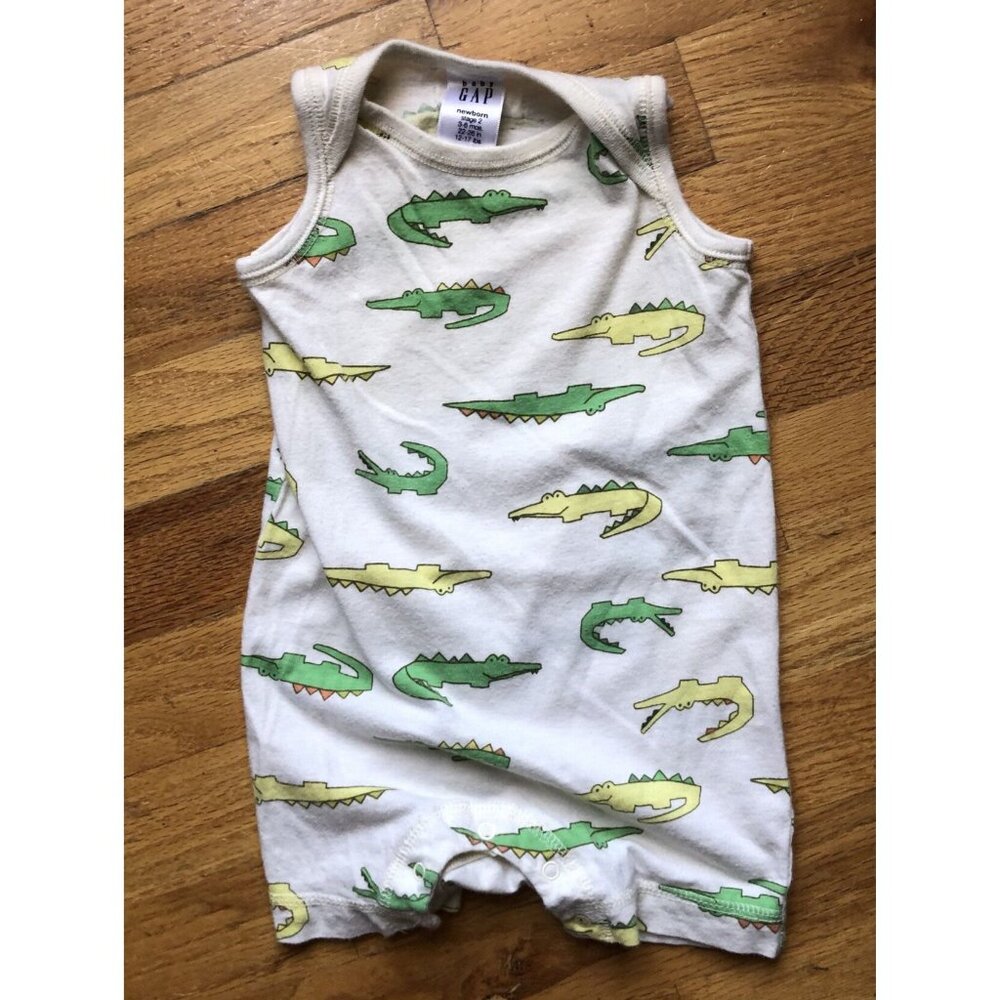 Gap 3-6 M Sleeveless Short Romper Sleeper